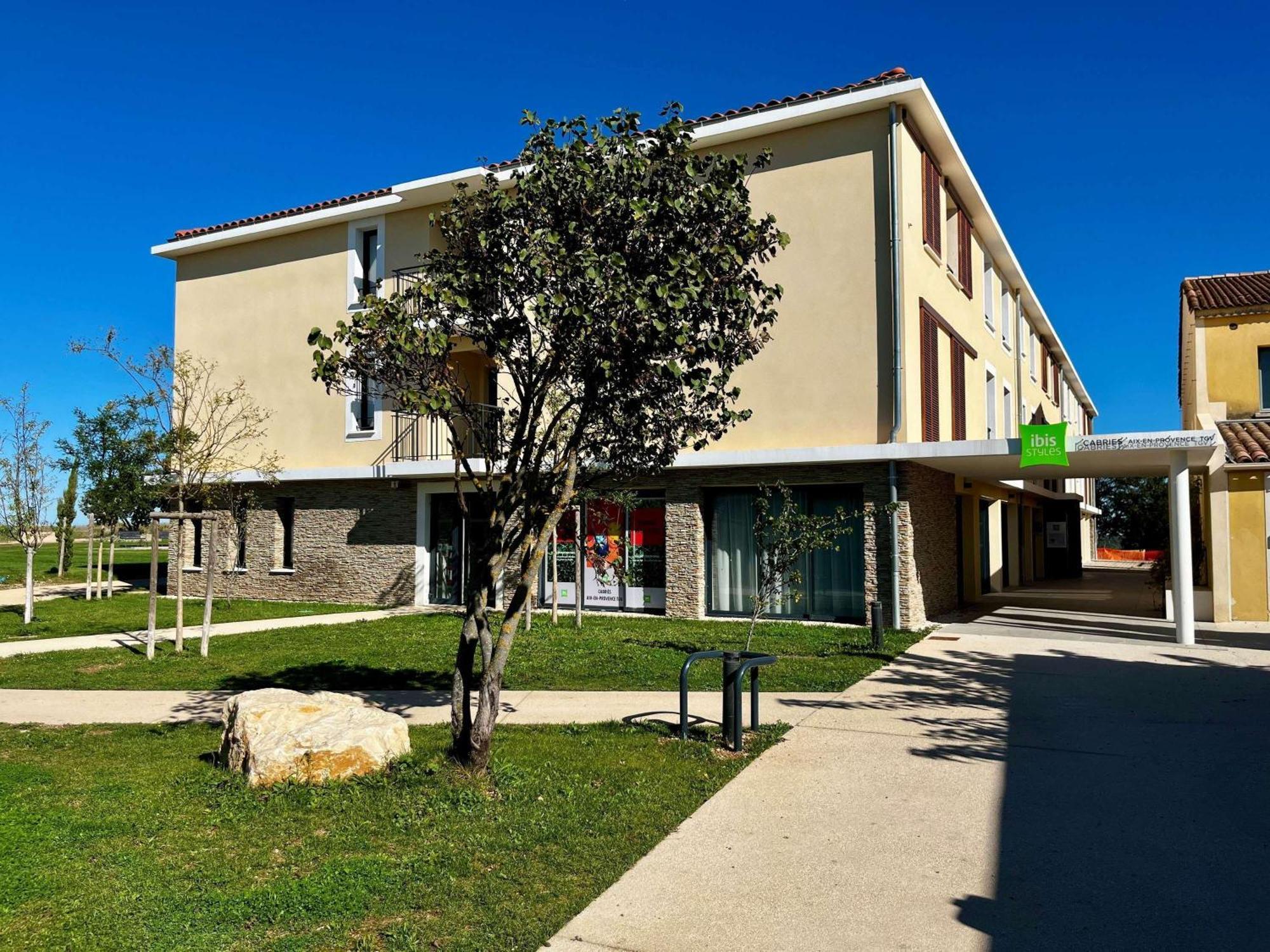 Ibis Styles Cabries Aix-En-Provence Tgv Hotel Exterior photo