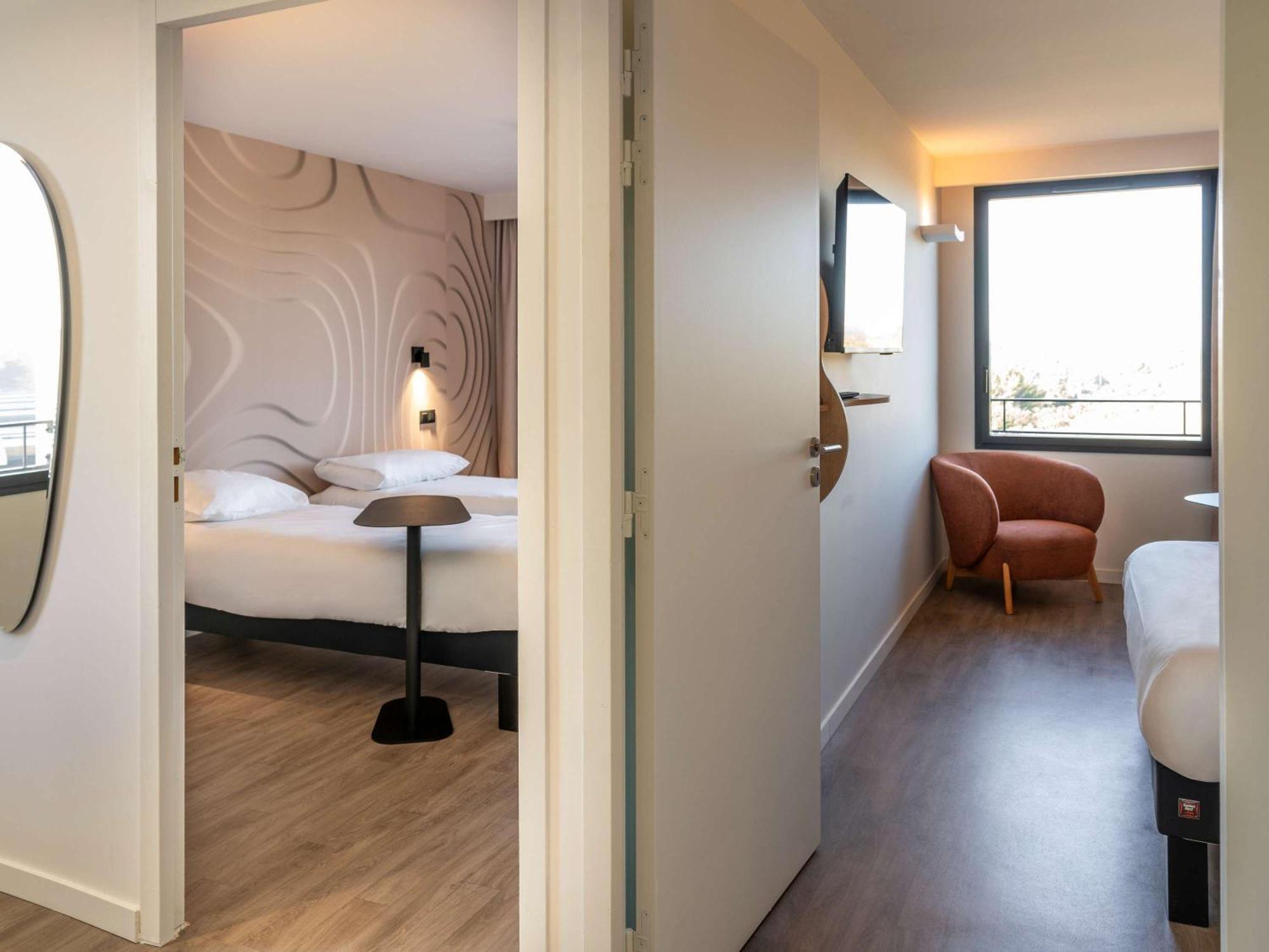 Ibis Styles Cabries Aix-En-Provence Tgv Hotel Exterior photo